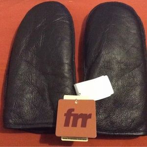 Men's Cracked Vintage Sheepskin Mitts - Black